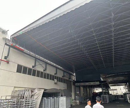 電動(dòng)伸縮雨棚